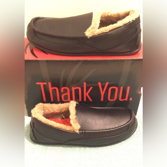 Men’s Black Faux Leather Slippers - Picture 3 of 7